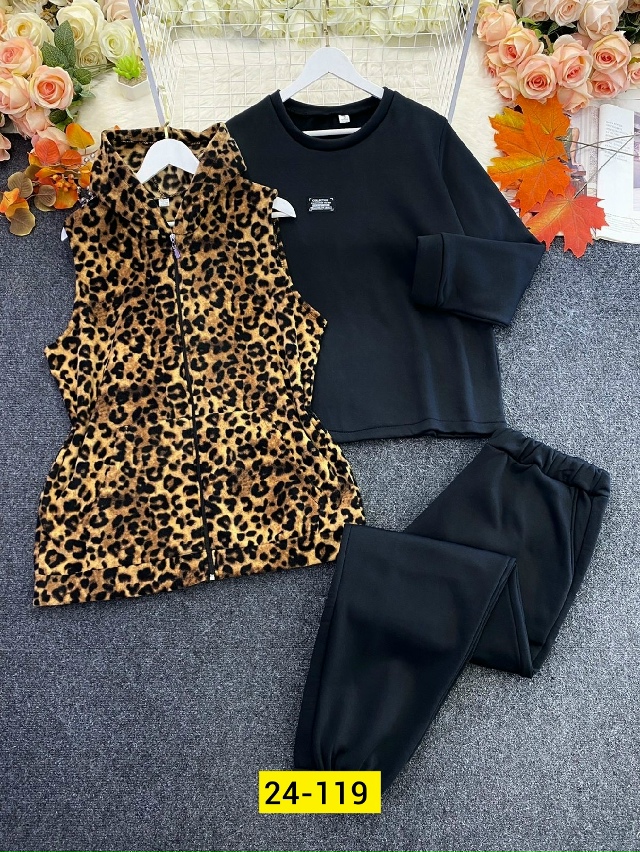 Спортивный костюм 23093566