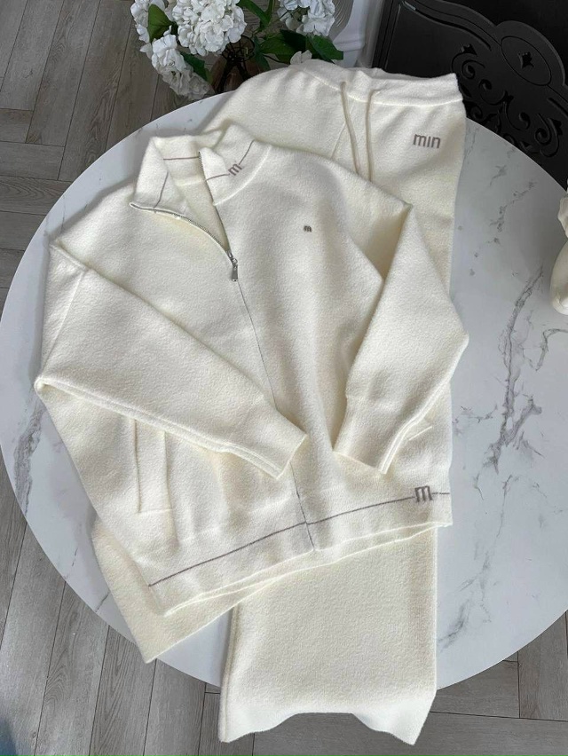 Костюм 23096415