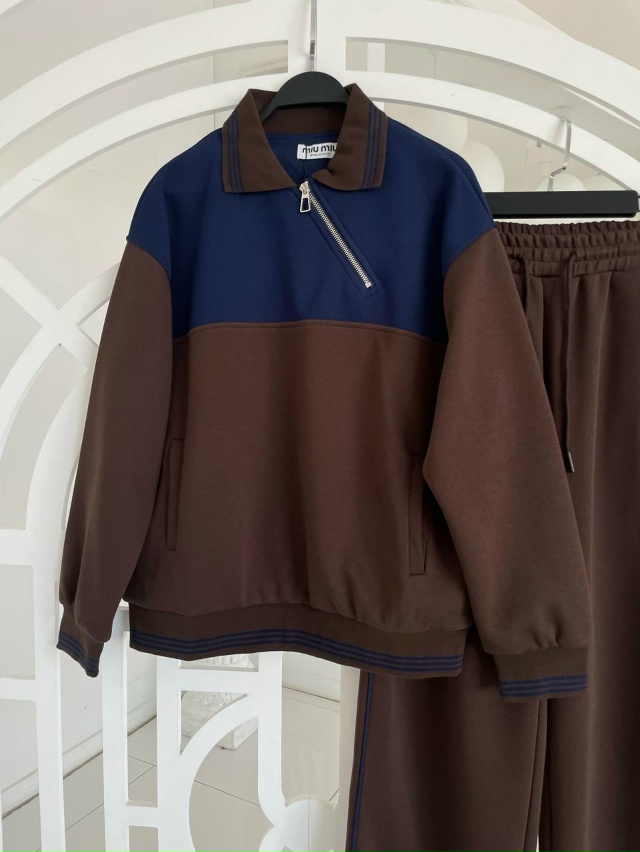 Спортивный костюм 23099795