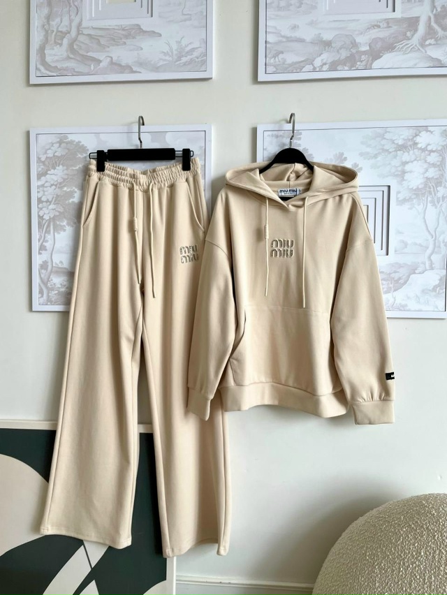 Спортивный костюм 23099797