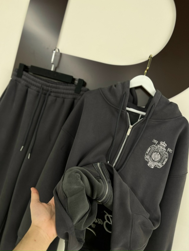 Спортивный костюм 23101277