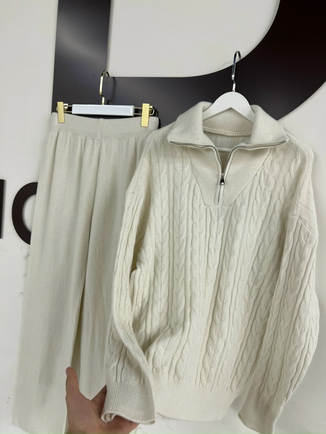 Костюм 23103676