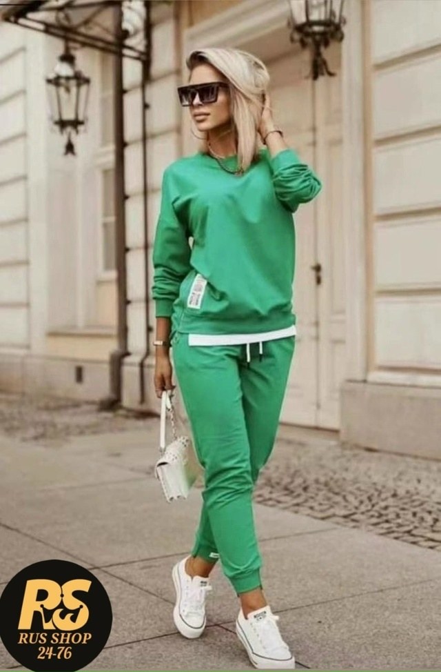 Спортивный костюм 23103318