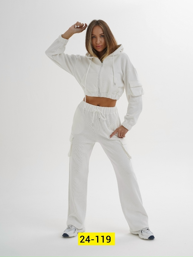 Спортивный костюм 23103287