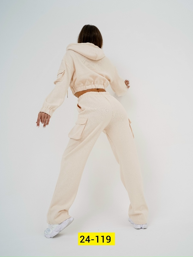 Спортивный костюм 23103287