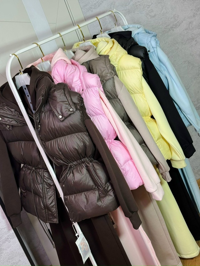 Спортивный костюм 23105449