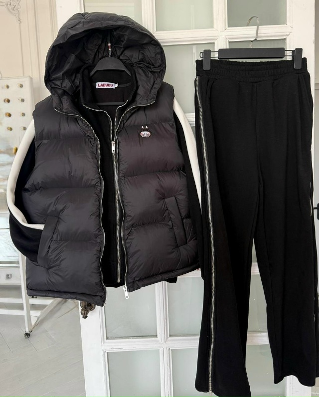 Спортивный костюм 23105453