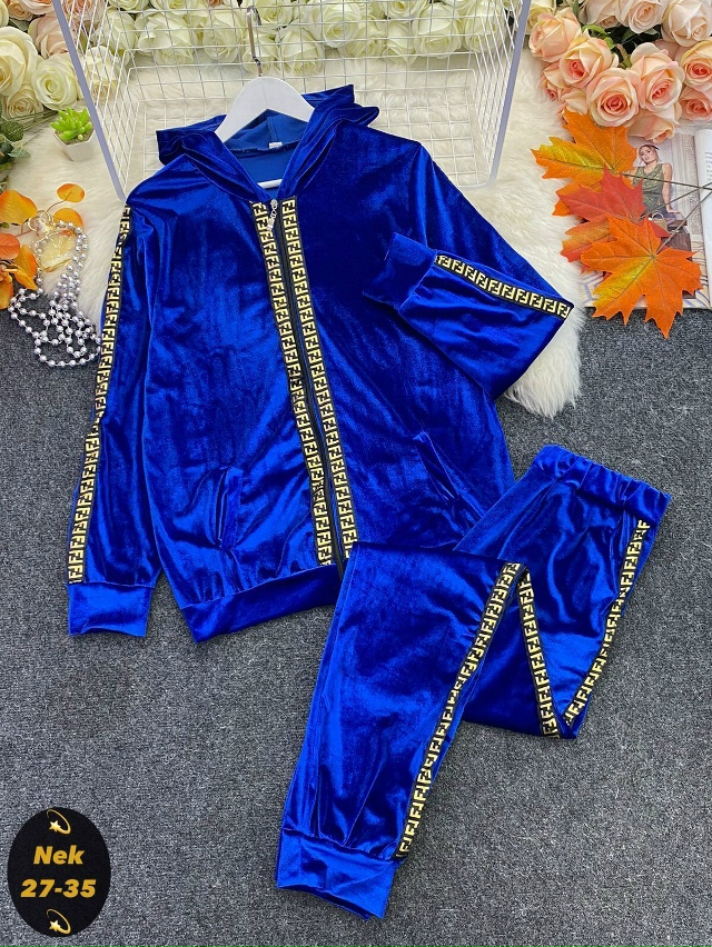 Костюм 23107699