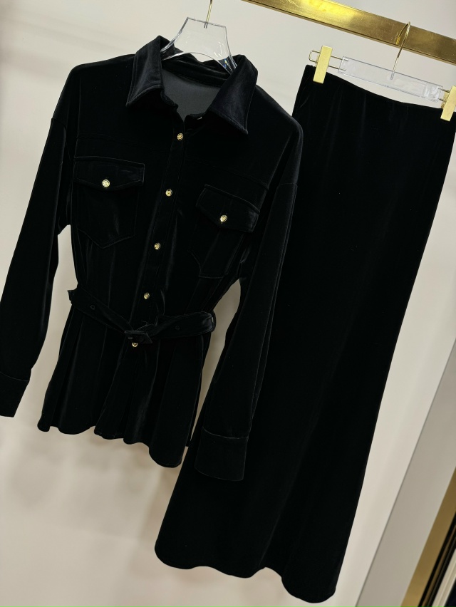 Костюм 23108546