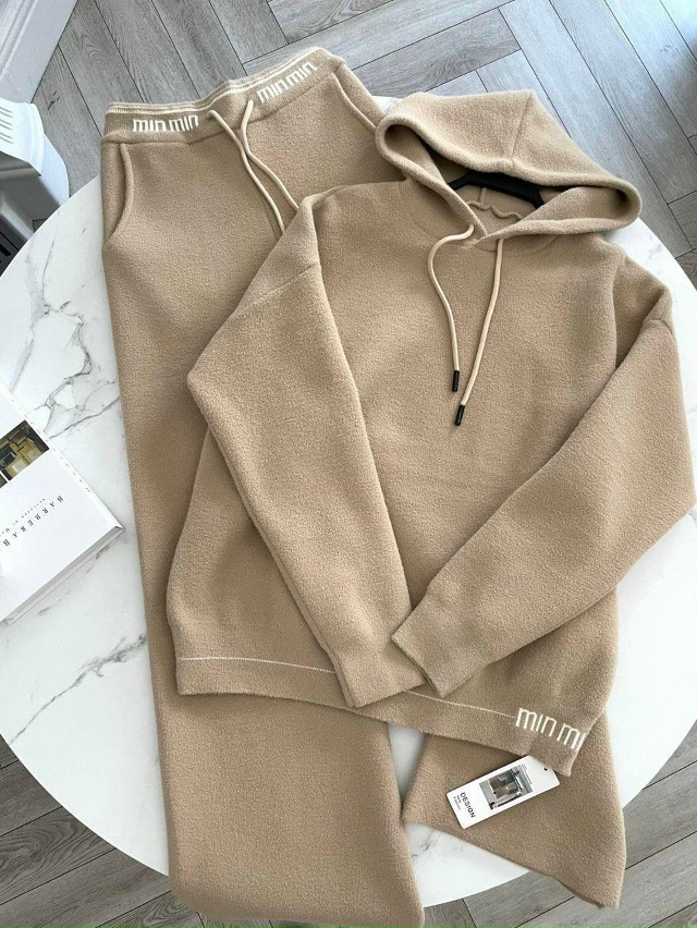 Костюм 23108234