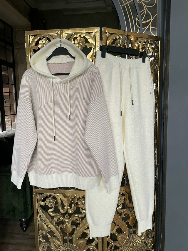 Костюм 23108285