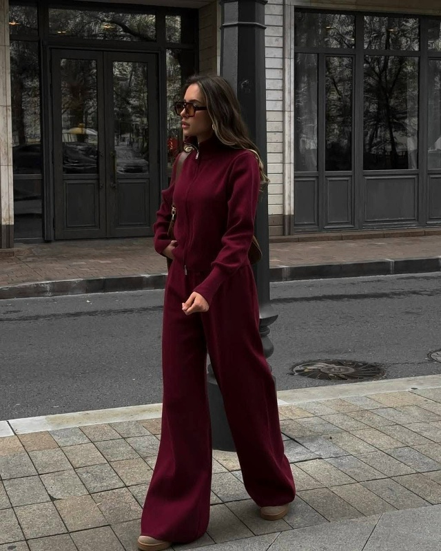 Спортивный костюм 23109119