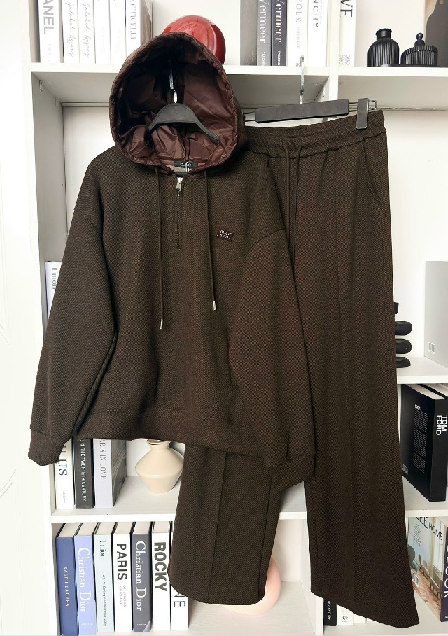 Спортивный костюм 23110617