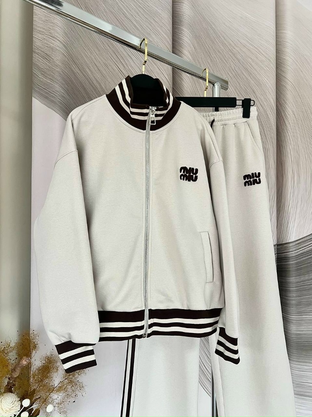 Костюм 23113068