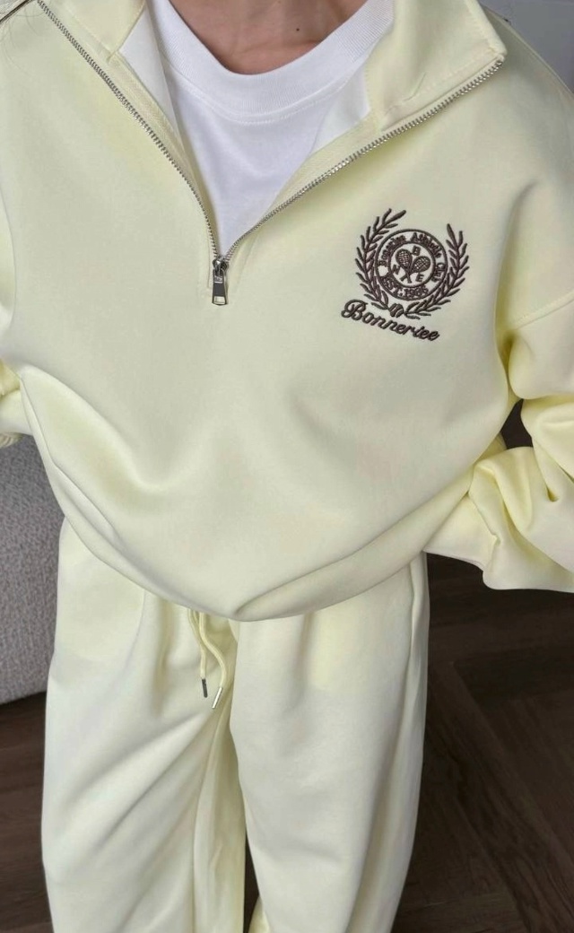 Костюм 23112336