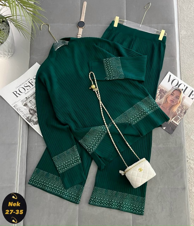 Костюм 23114349