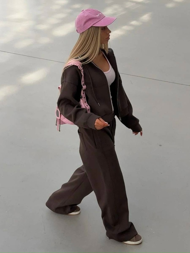 Спортивный костюм 23113914