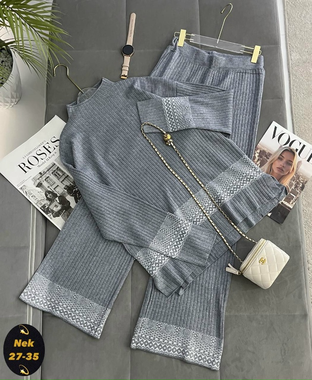 Костюм 23114349