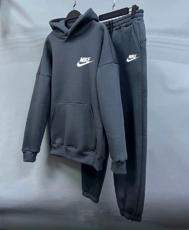 Спортивный костюм 23115725