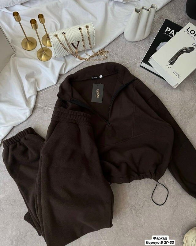 Спортивный костюм 23117987