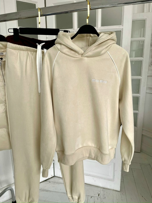 Спортивный костюм 23118786