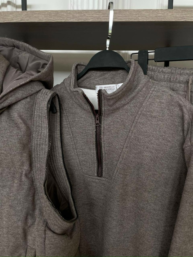 Спортивный костюм 23119820