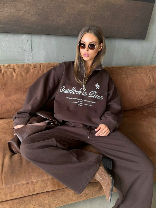 Спортивный костюм 23120956