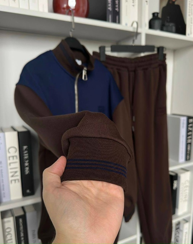 Спортивный костюм 23122695