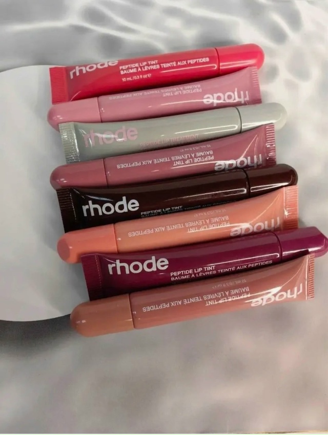 Помада для губ 23125304