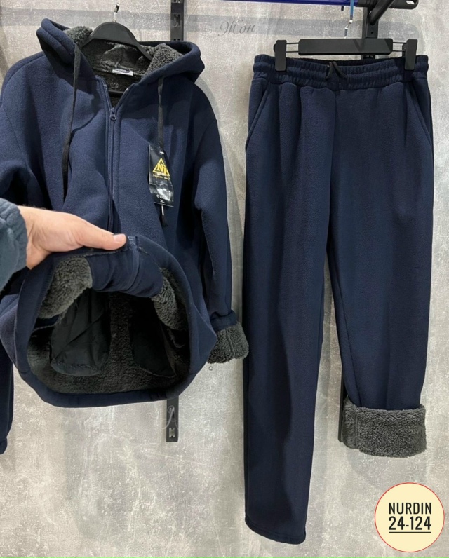 Спортивный костюм 23127337