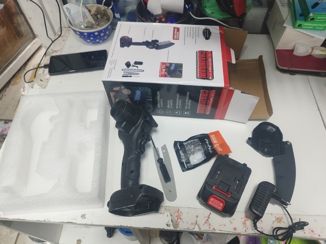 Аккумуляторная цепная пила 23127927