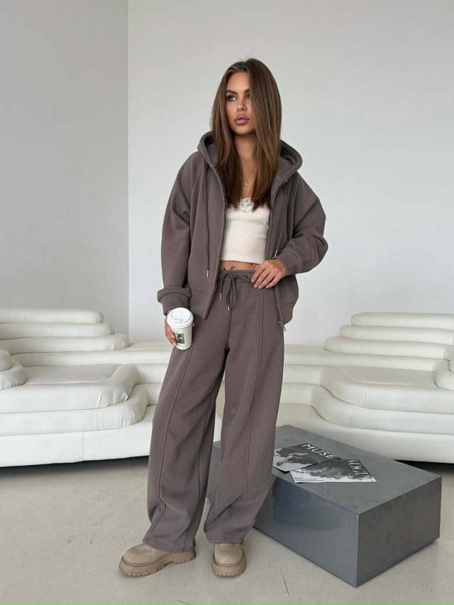 Спортивный костюм 23127763