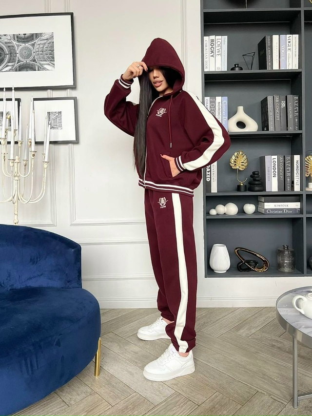 Спортивный костюм 23130078