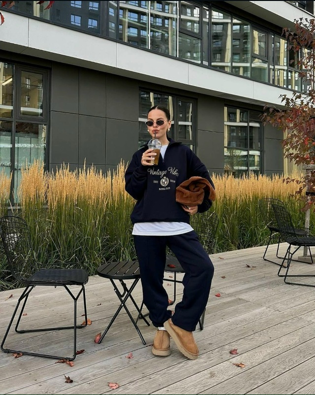 Спортивный костюм 23130323