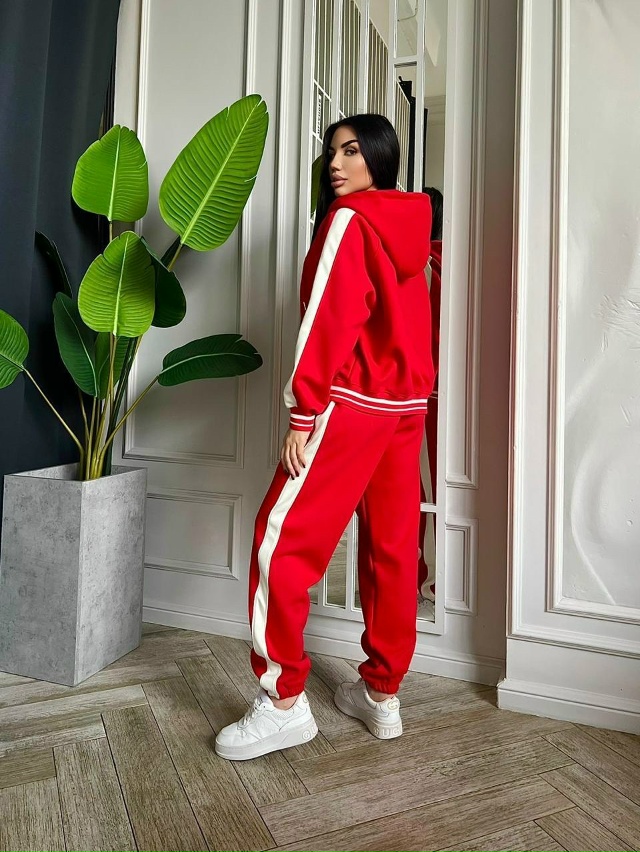 Спортивный костюм 23130077