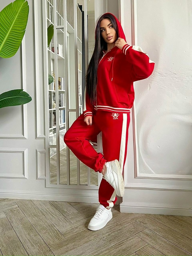 Спортивный костюм 23130077