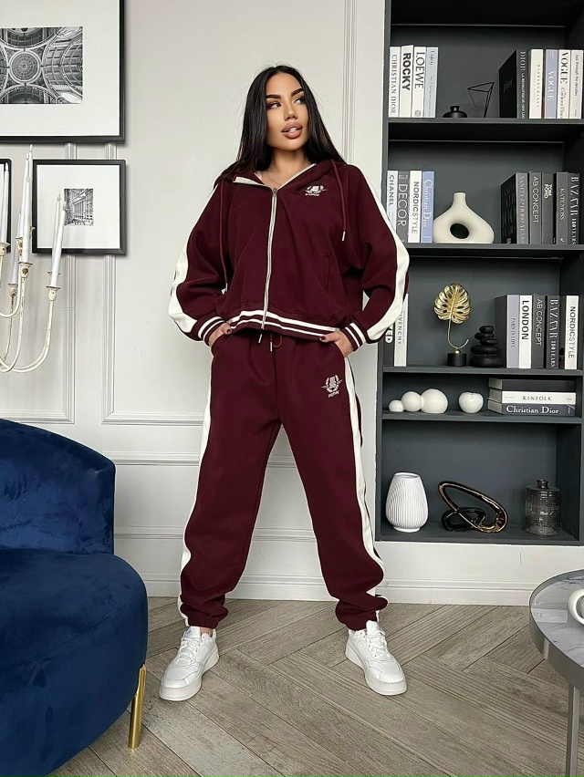 Спортивный костюм 23130078