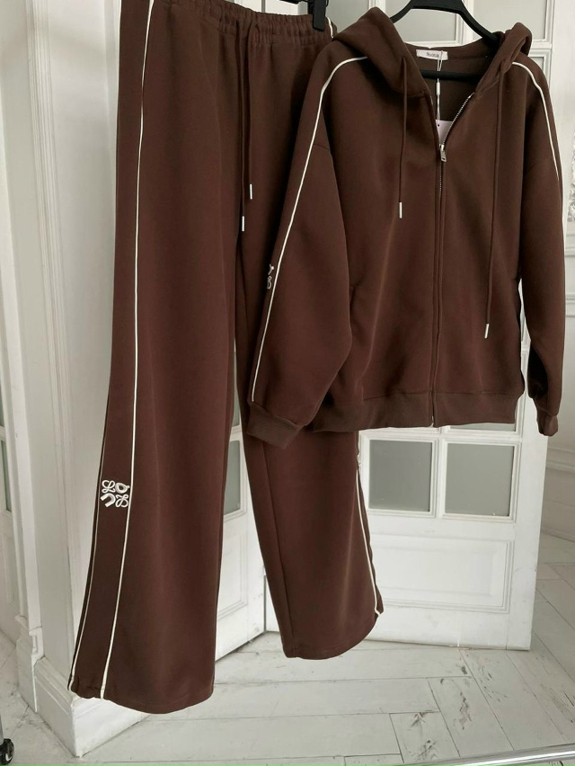 Спортивный костюм 23129986