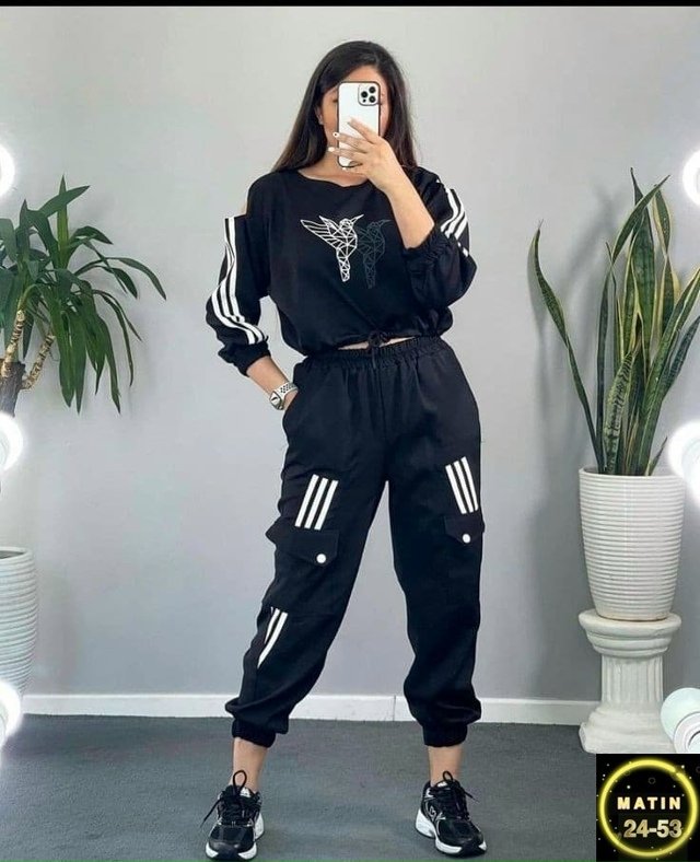 Спортивный костюм 23131989