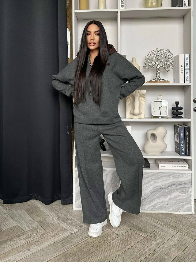 Спортивный костюм 23134678