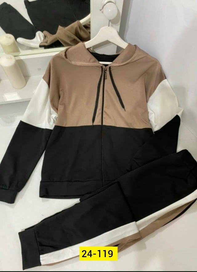 Спортивный костюм 23135782