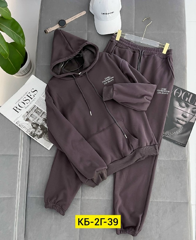 Спортивный костюм 23135262