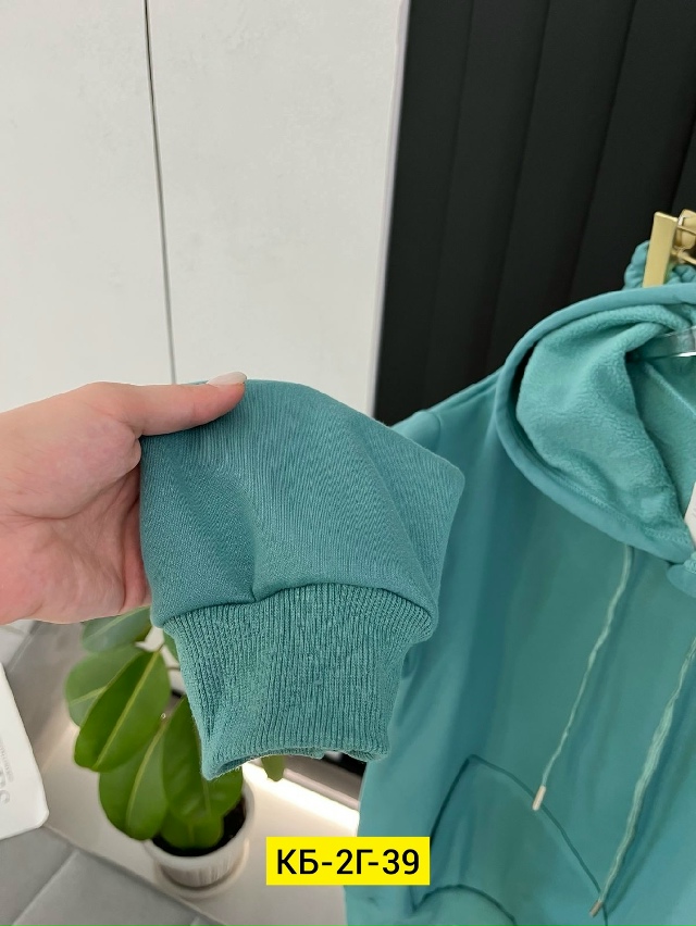 Спортивный костюм 23135262