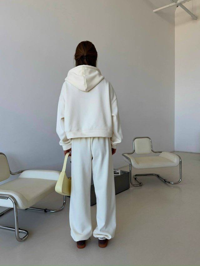 Спортивный костюм 23134823