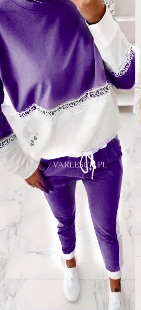 Спортивный костюм 23135924