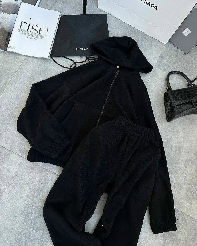 Спортивный костюм 23136681