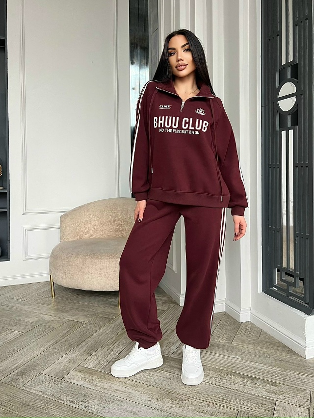 Спортивный костюм 23138344