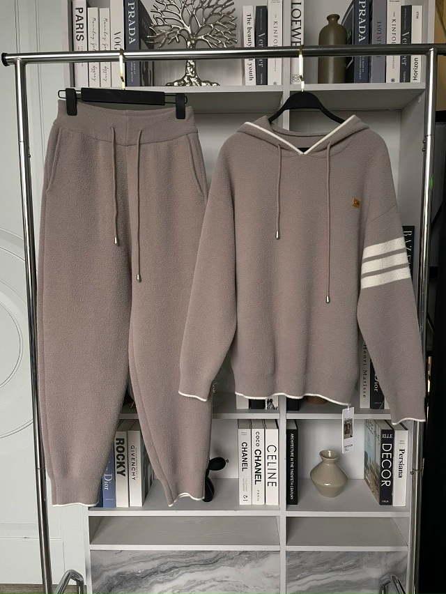 Спортивный костюм 23138149