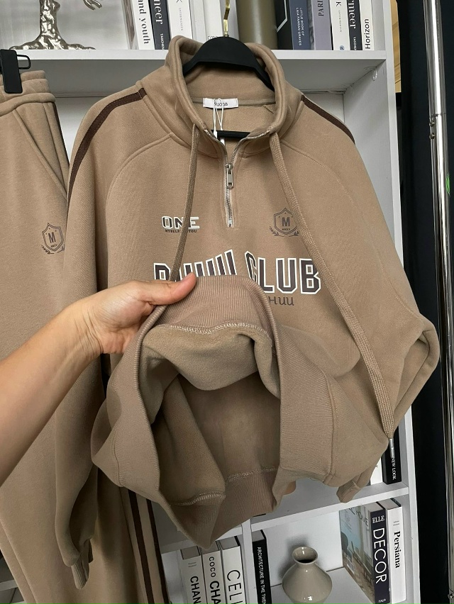 Спортивный костюм 23138344