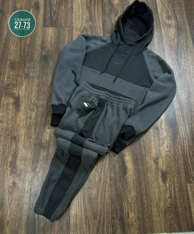Спортивный костюм 23137855